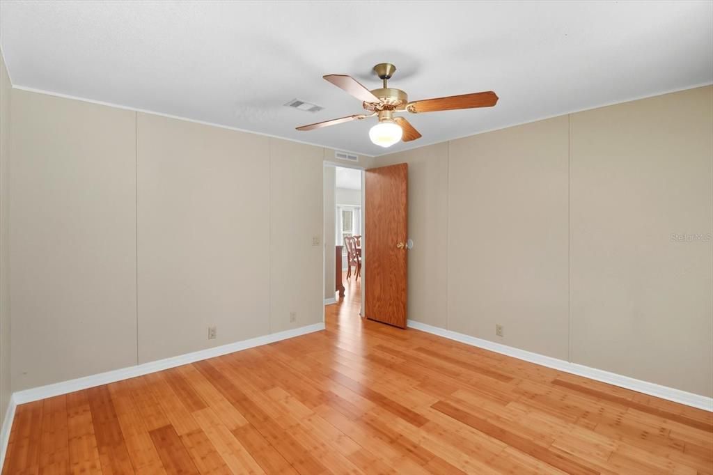 For Sale: $225,000 (3 beds, 2 baths, 1501 Square Feet)