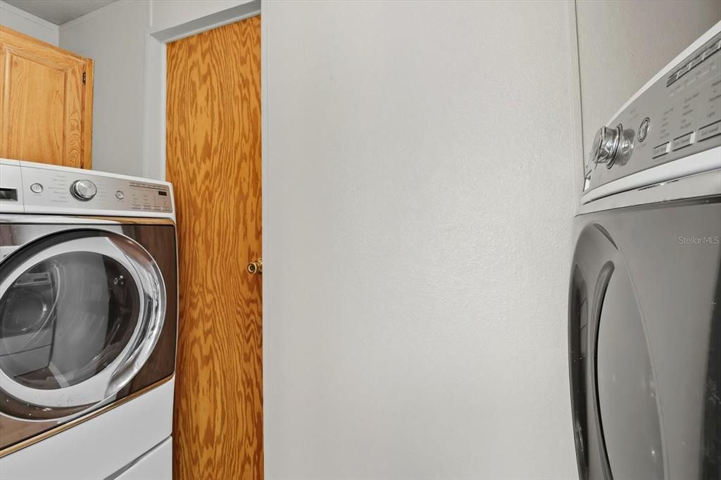 For Sale: $225,000 (3 beds, 2 baths, 1501 Square Feet)