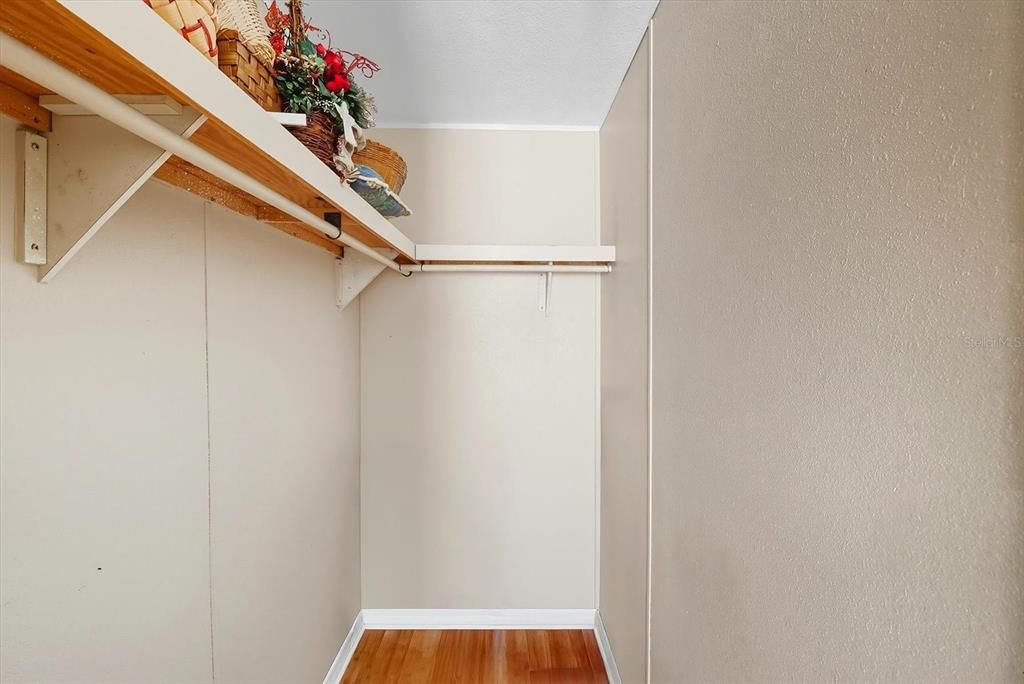 For Sale: $225,000 (3 beds, 2 baths, 1501 Square Feet)