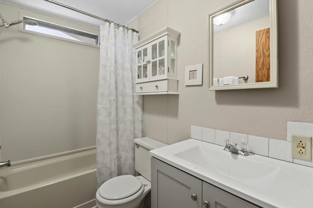 For Sale: $225,000 (3 beds, 2 baths, 1501 Square Feet)