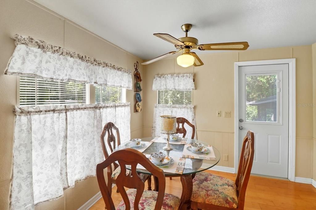 For Sale: $225,000 (3 beds, 2 baths, 1501 Square Feet)