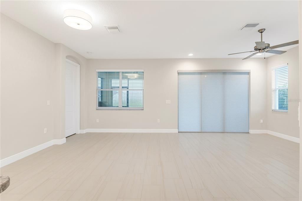 En Venta: $485,000 (3 camas, 2 baños, 1656 Pies cuadrados)