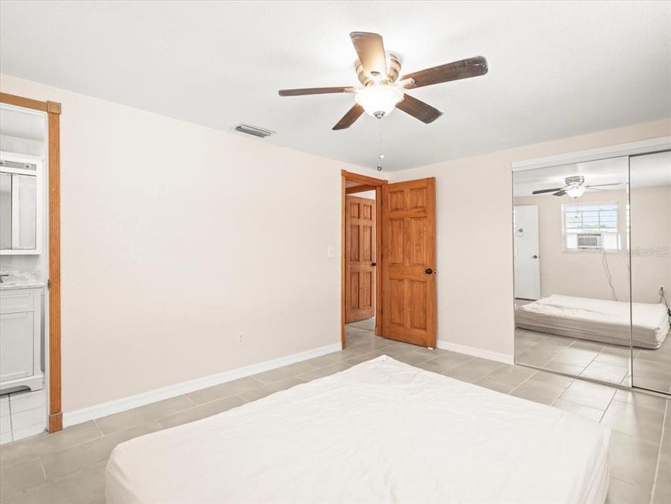 For Sale: $415,000 (3 beds, 2 baths, 1392 Square Feet)