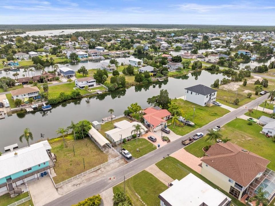 For Sale: $415,000 (3 beds, 2 baths, 1392 Square Feet)