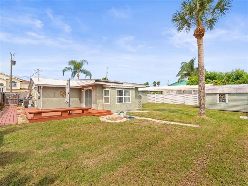 For Sale: $415,000 (3 beds, 2 baths, 1392 Square Feet)