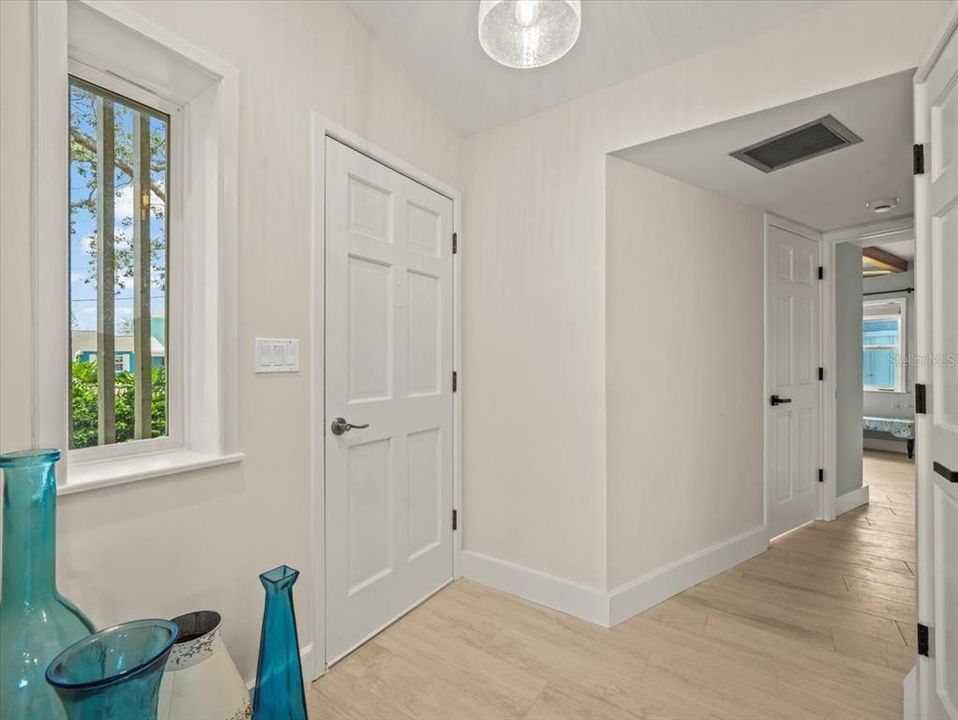 For Sale: $900,000 (3 beds, 2 baths, 2352 Square Feet)