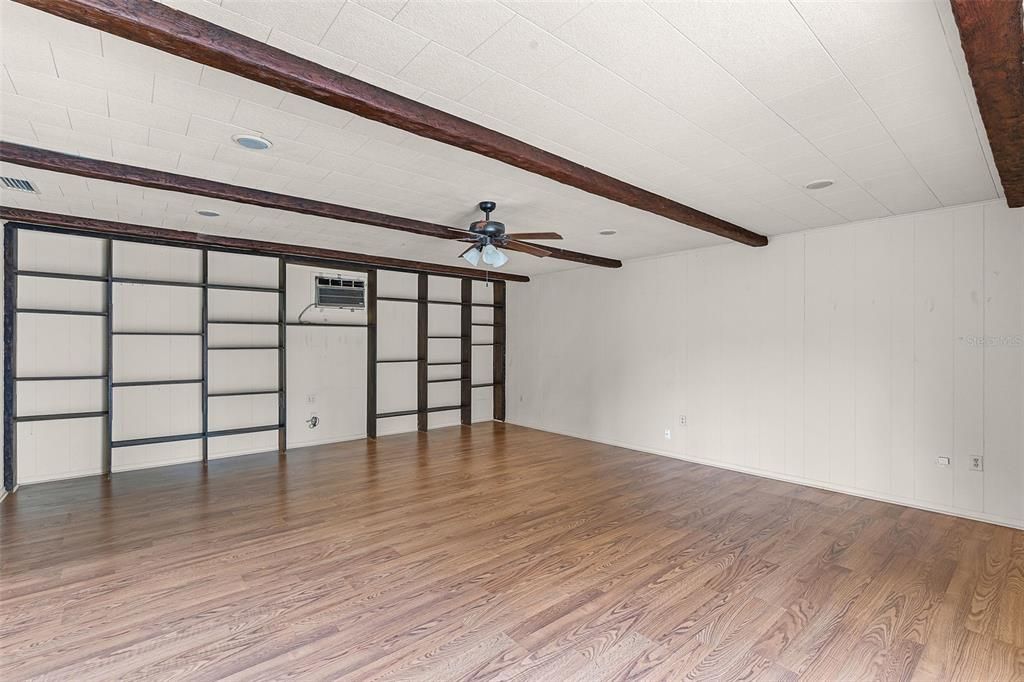 Active With Contract: $310,000 (3 beds, 2 baths, 1690 Square Feet)