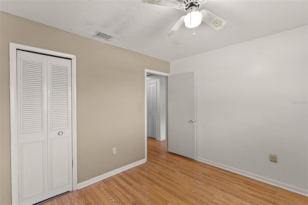 Active With Contract: $310,000 (3 beds, 2 baths, 1690 Square Feet)