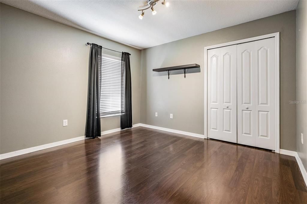 合同活跃: $2,900 (4 贝兹, 3 浴室, 2472 平方英尺)