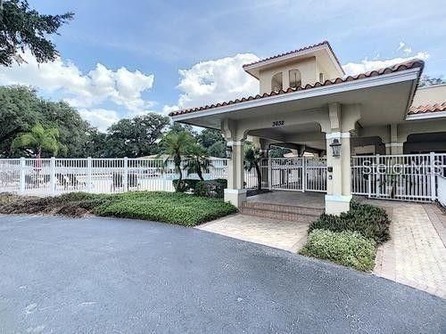 合同活跃: $2,900 (4 贝兹, 3 浴室, 2472 平方英尺)