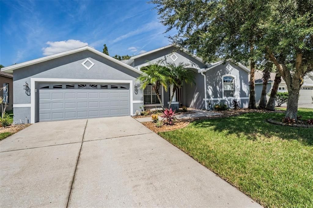 合同活跃: $2,900 (4 贝兹, 3 浴室, 2472 平方英尺)