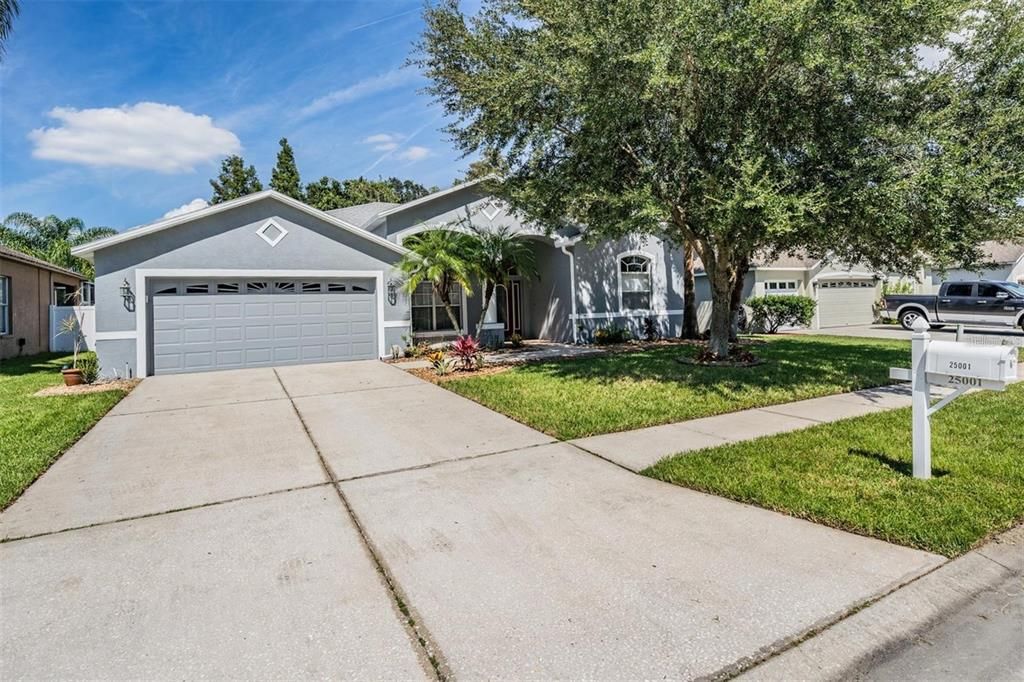 合同活跃: $2,900 (4 贝兹, 3 浴室, 2472 平方英尺)