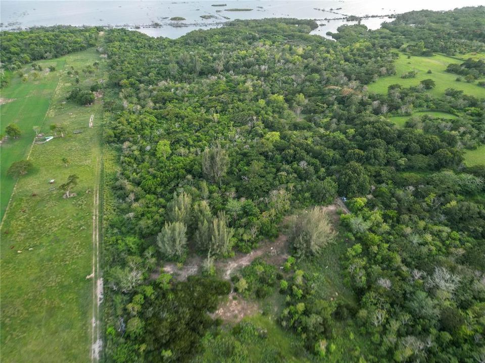 待售: $350,000 (2.90 acres)