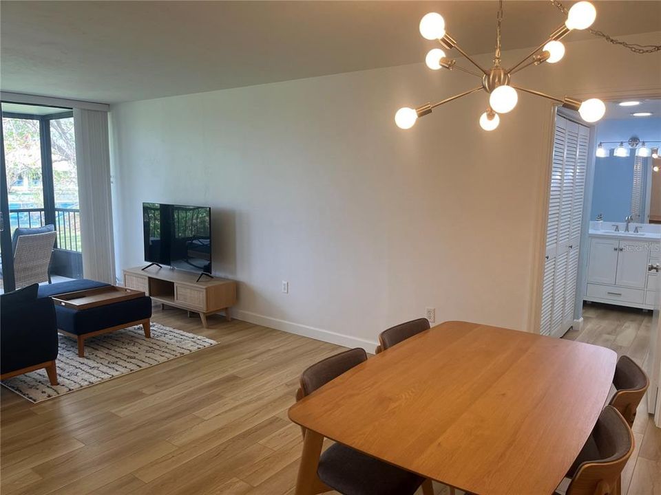 For Rent: $3,100 (2 beds, 2 baths, 940 Square Feet)