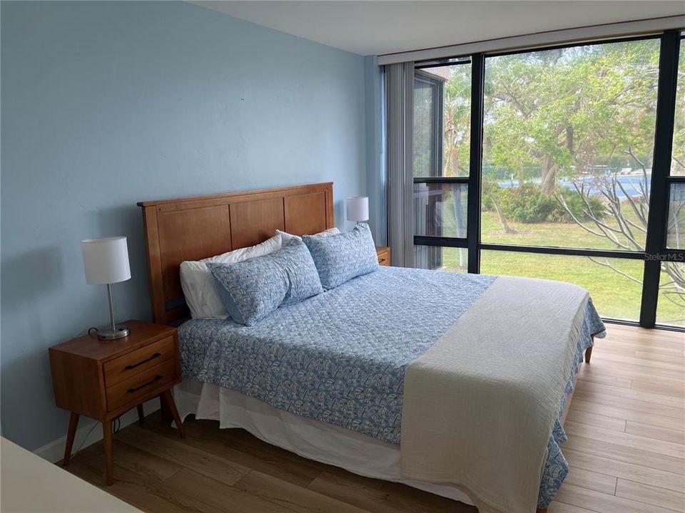 For Rent: $3,100 (2 beds, 2 baths, 940 Square Feet)