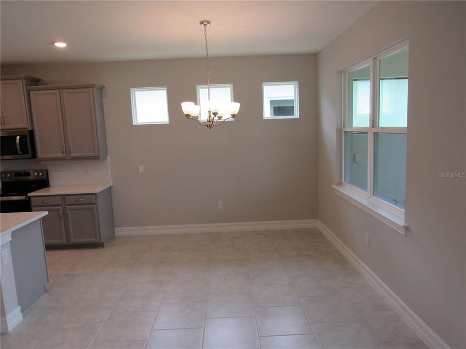 出租: $2,795 (3 贝兹, 2 浴室, 2038 平方英尺)