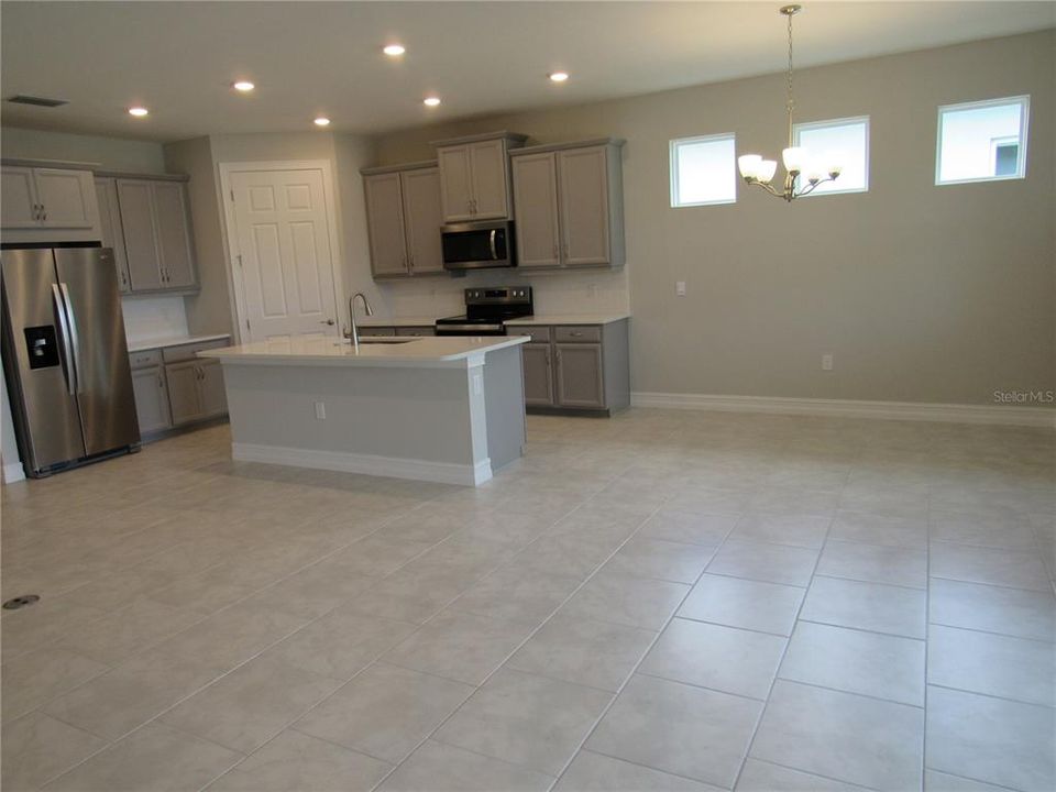 出租: $2,795 (3 贝兹, 2 浴室, 2038 平方英尺)