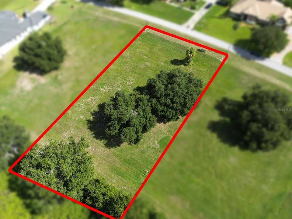 На продажу: $300,000 (0.74 acres)