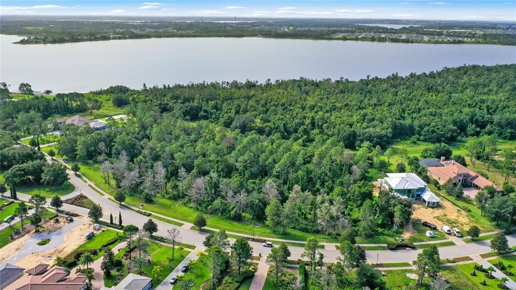 Activo con contrato: $595,000 (1.65 acres)