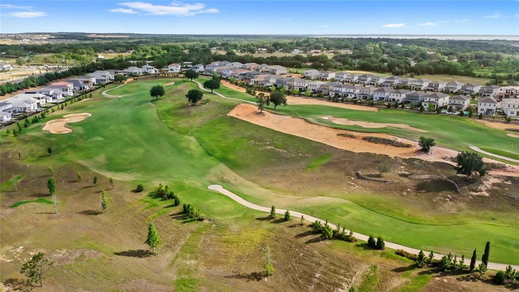 Activo con contrato: $595,000 (1.65 acres)