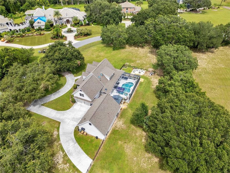 For Sale: $850,000 (5 beds, 3 baths, 4127 Square Feet)