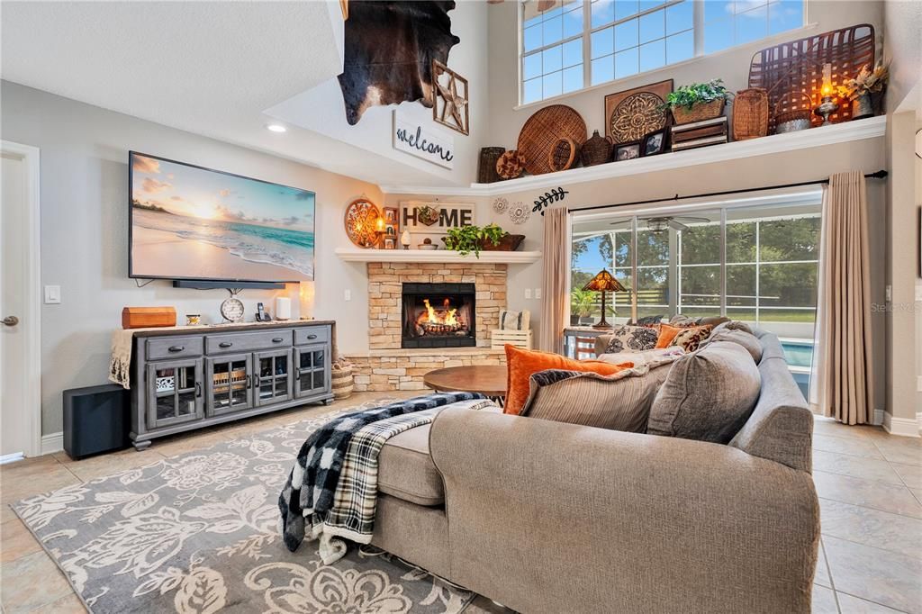 For Sale: $850,000 (5 beds, 3 baths, 4127 Square Feet)