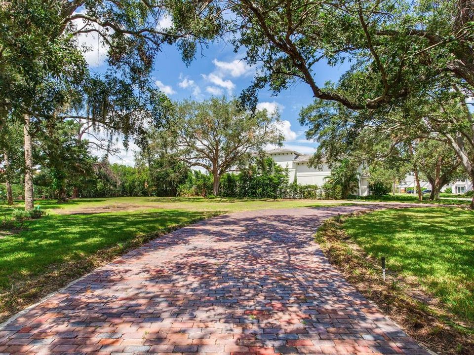 На продажу: $5,200,000 (0.59 acres)