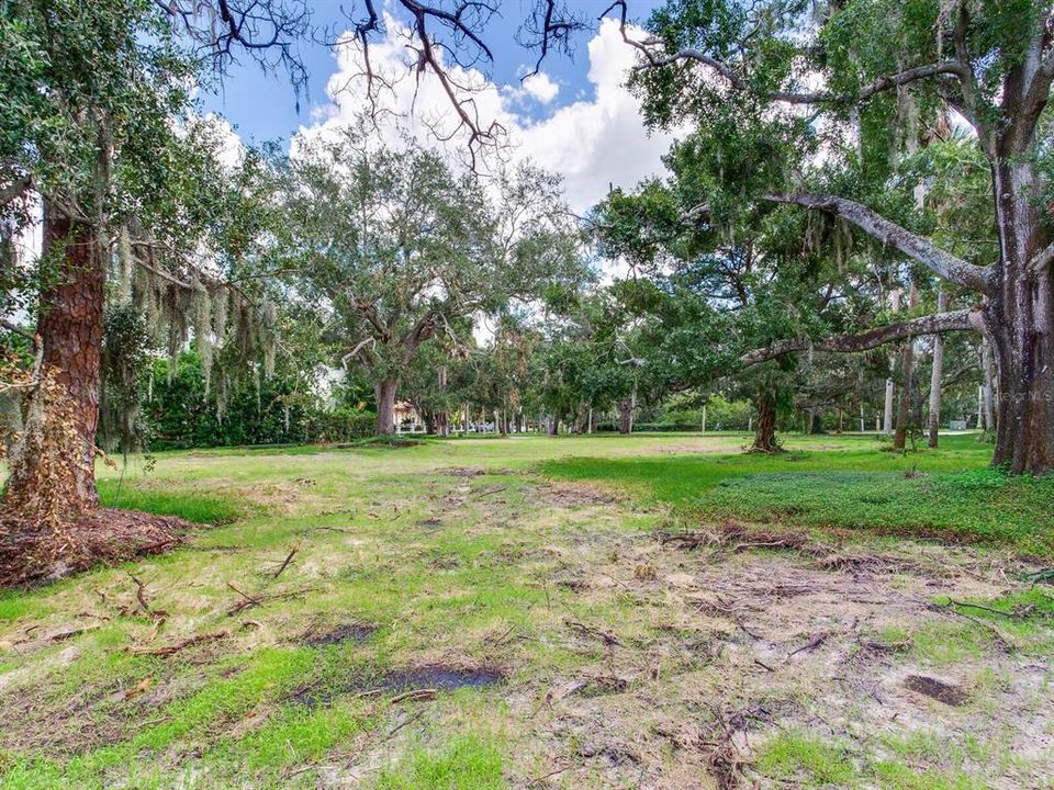 На продажу: $5,200,000 (0.59 acres)