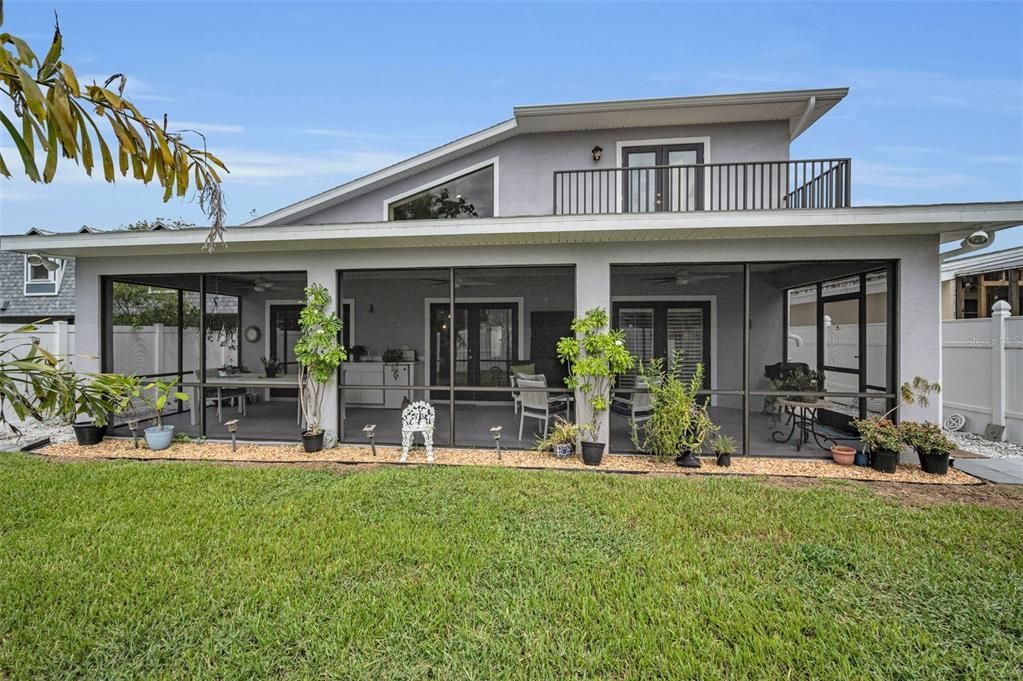 合同活跃: $648,500 (3 贝兹, 2 浴室, 2207 平方英尺)