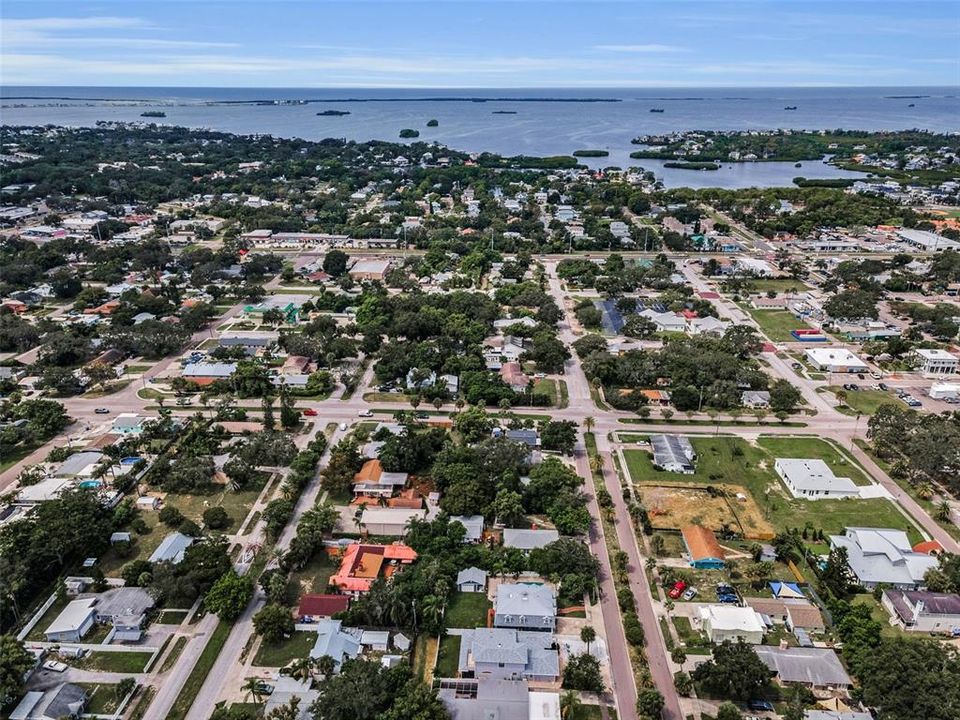 合同活跃: $648,500 (3 贝兹, 2 浴室, 2207 平方英尺)