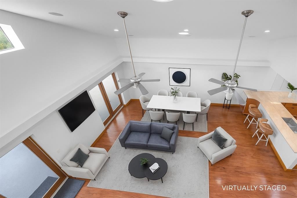 合同活跃: $648,500 (3 贝兹, 2 浴室, 2207 平方英尺)