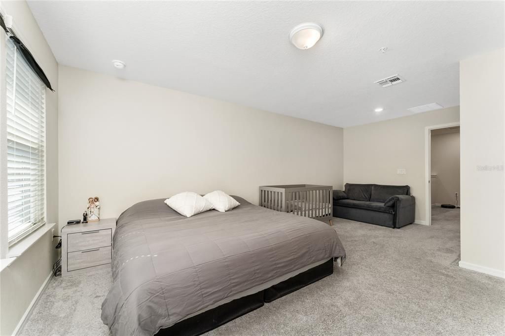 Active With Contract: $434,900 (4 beds, 3 baths, 1809 Square Feet)