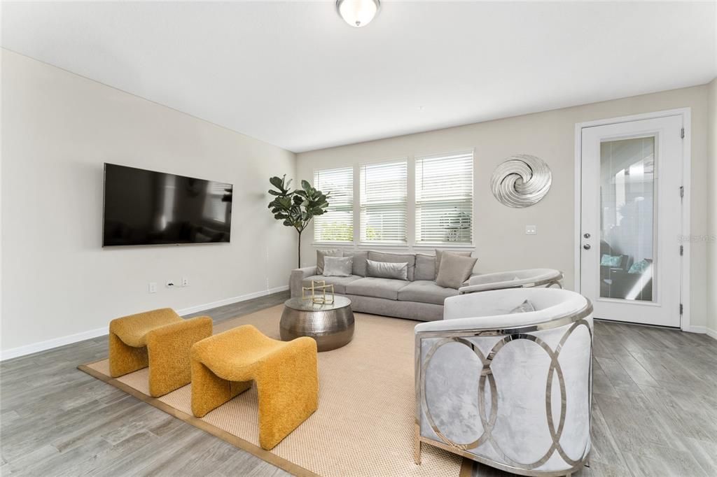 Active With Contract: $434,900 (4 beds, 3 baths, 1809 Square Feet)