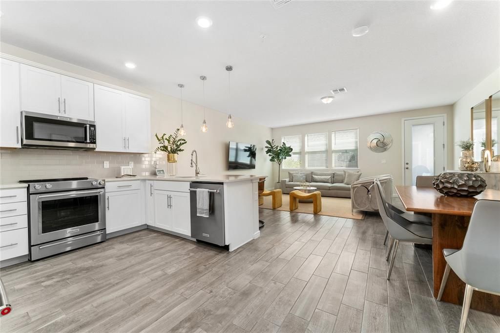 Active With Contract: $434,900 (4 beds, 3 baths, 1809 Square Feet)