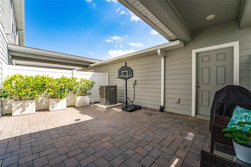 Active With Contract: $434,900 (4 beds, 3 baths, 1809 Square Feet)