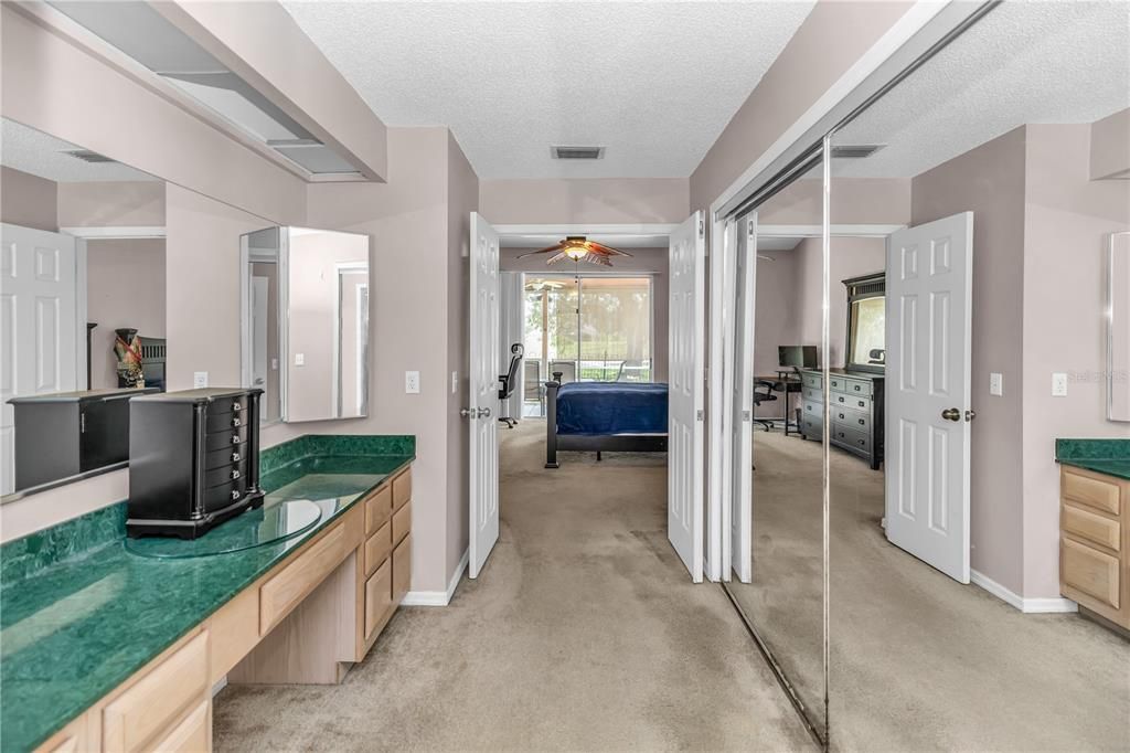 待售: $440,000 (4 贝兹, 3 浴室, 2486 平方英尺)