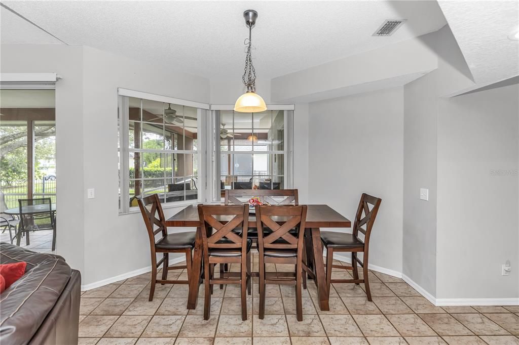 待售: $440,000 (4 贝兹, 3 浴室, 2486 平方英尺)