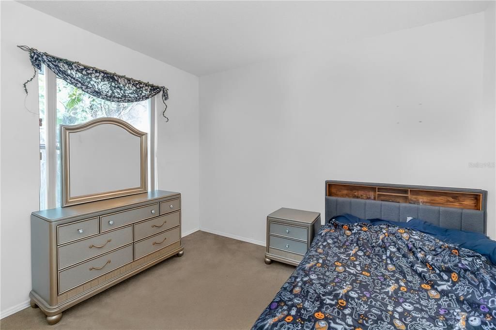 待售: $440,000 (4 贝兹, 3 浴室, 2486 平方英尺)