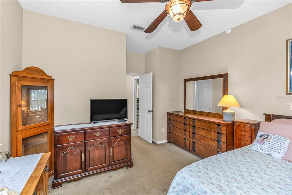 待售: $440,000 (4 贝兹, 3 浴室, 2486 平方英尺)