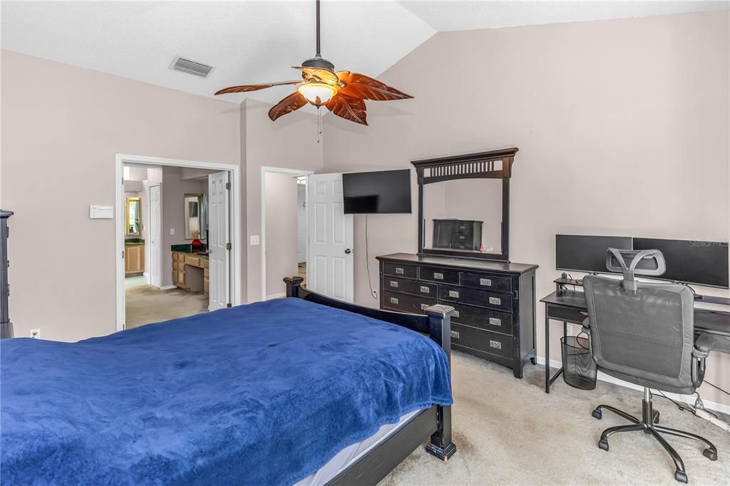 待售: $440,000 (4 贝兹, 3 浴室, 2486 平方英尺)