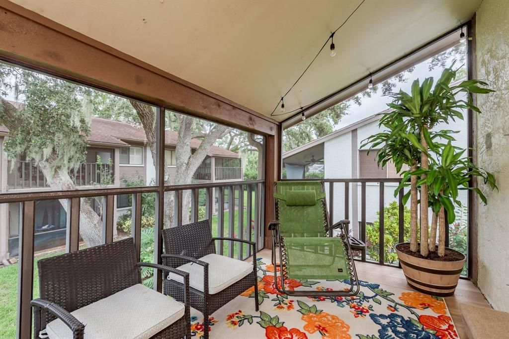 待售: $235,000 (2 贝兹, 2 浴室, 1060 平方英尺)