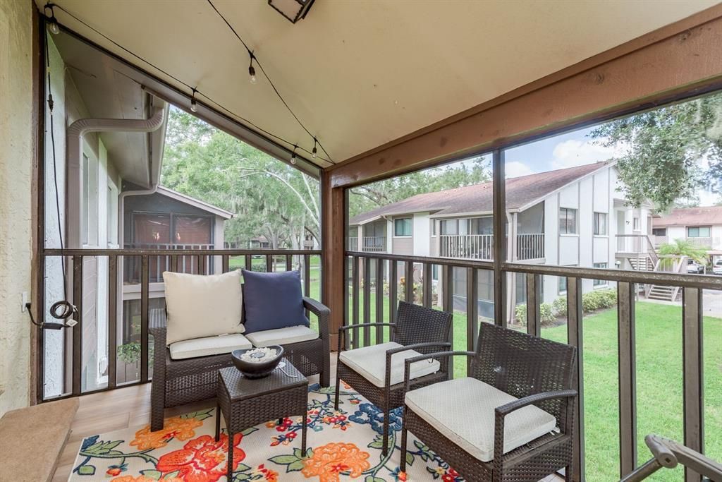 待售: $235,000 (2 贝兹, 2 浴室, 1060 平方英尺)