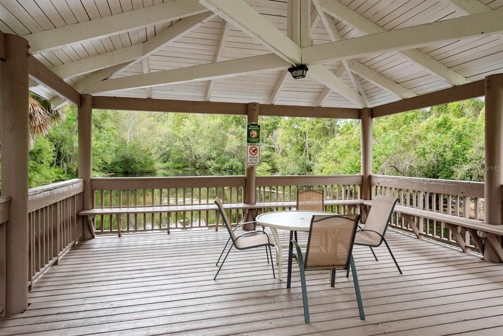 待售: $235,000 (2 贝兹, 2 浴室, 1060 平方英尺)