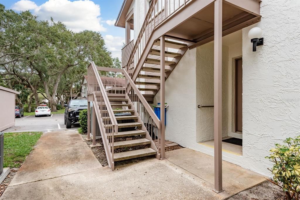 待售: $235,000 (2 贝兹, 2 浴室, 1060 平方英尺)