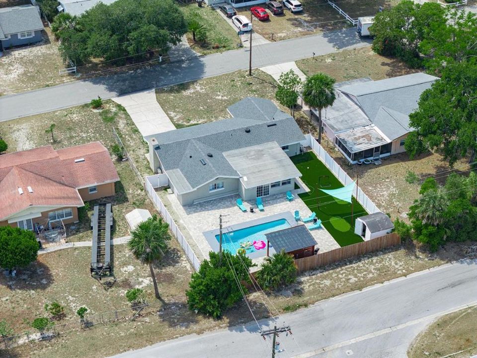 На продажу: $550,000 (5 спален, 2 ванн, 2006 Квадратных фут)