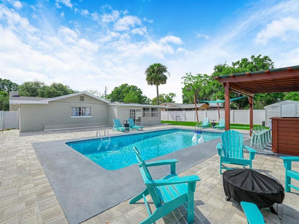 На продажу: $550,000 (5 спален, 2 ванн, 2006 Квадратных фут)