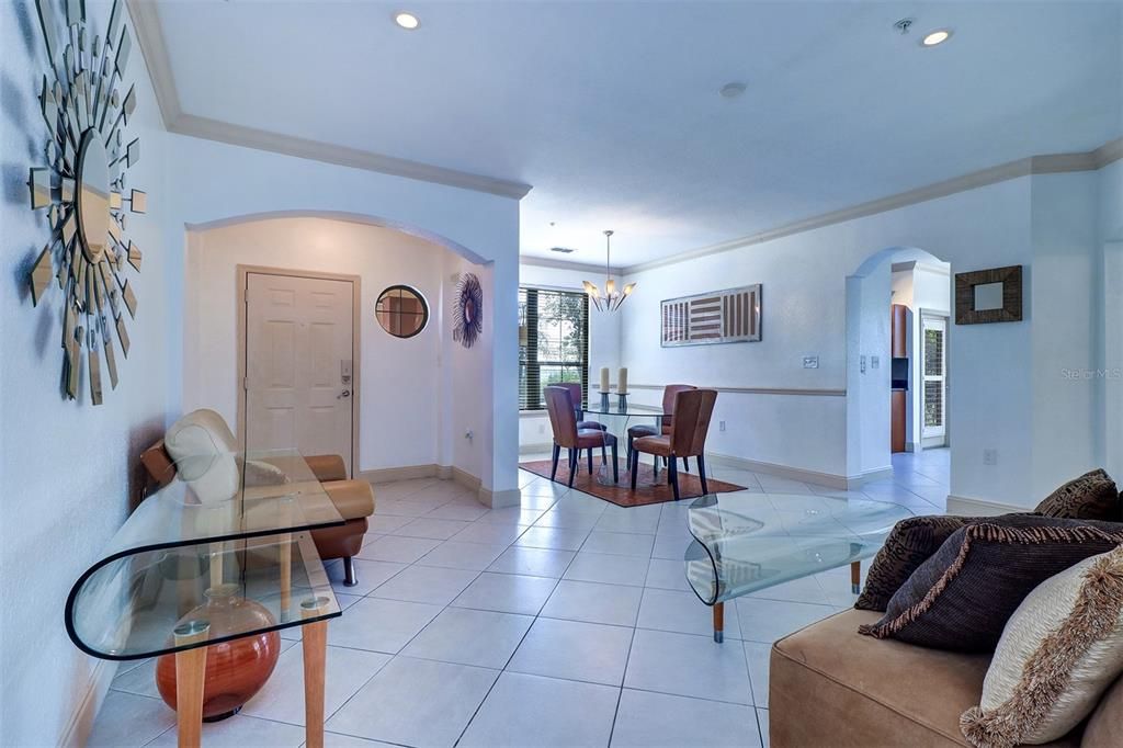 На продажу: $585,000 (3 спален, 2 ванн, 2078 Квадратных фут)