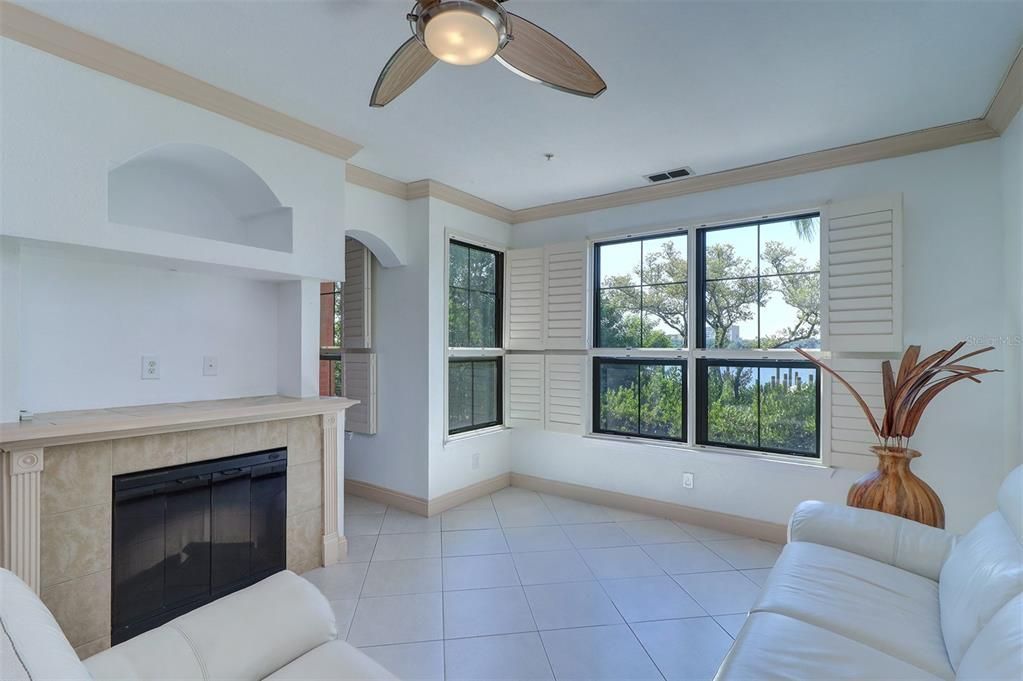 На продажу: $585,000 (3 спален, 2 ванн, 2078 Квадратных фут)