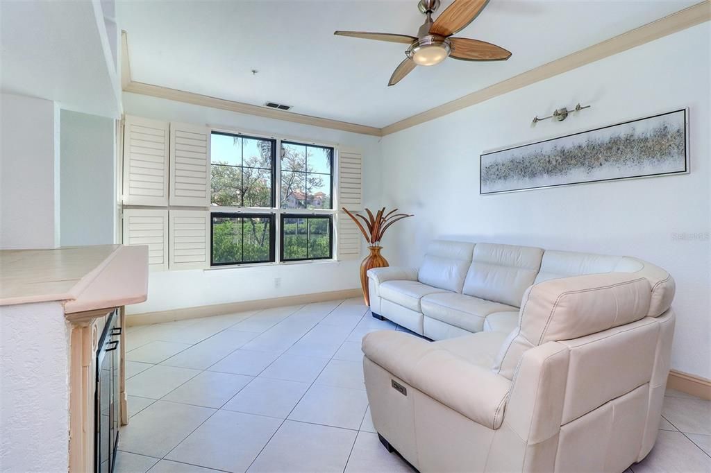 На продажу: $585,000 (3 спален, 2 ванн, 2078 Квадратных фут)