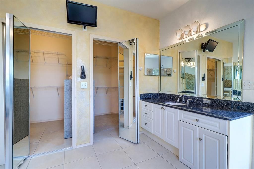 На продажу: $585,000 (3 спален, 2 ванн, 2078 Квадратных фут)